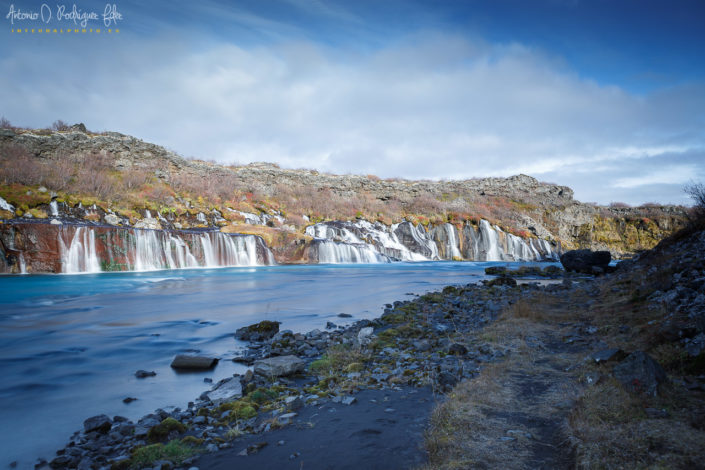 La cascada de Hraunfossar