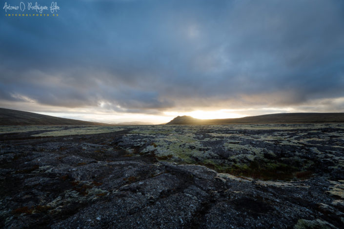 Atardecer en Surtshellir